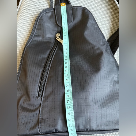 Baggallini Metro Backpack Sling Crossbody Shoulder Bag black Full Zip Pockets - Picture 8 of 12